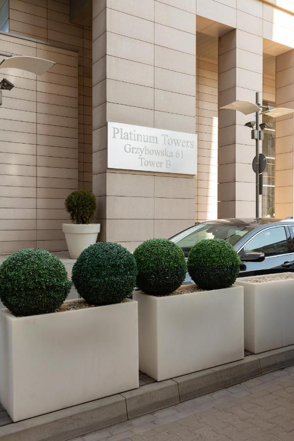 Platinum Towers Apartment With Parking By Renters Prestige Warsaw Exterior photo