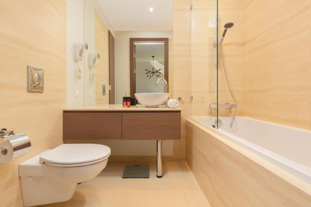 Platinum Towers Apartment With Parking By Renters Prestige Warsaw Exterior photo