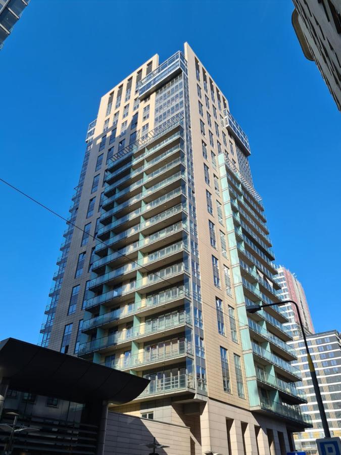 Platinum Towers Apartment With Parking By Renters Prestige Warsaw Exterior photo
