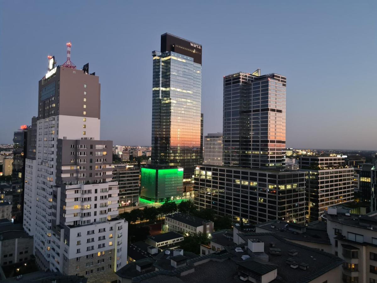 Platinum Towers Apartment With Parking By Renters Prestige Warsaw Exterior photo